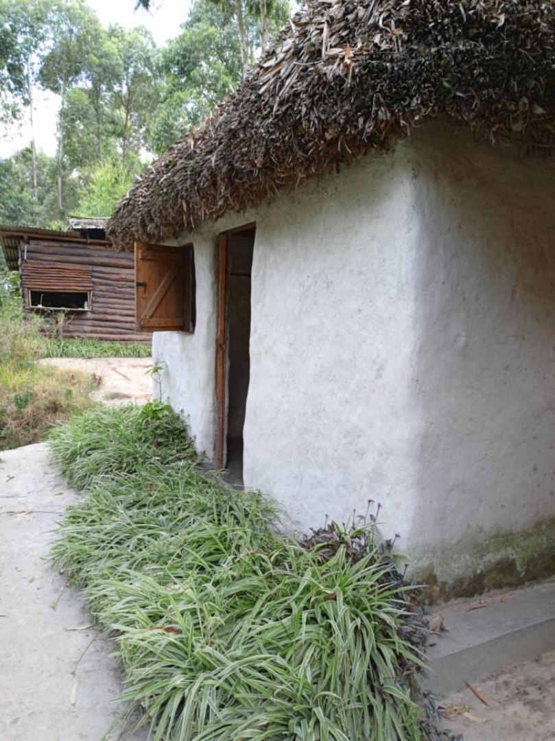 Om Hostel Bunyonyi Kabale Екстериор снимка