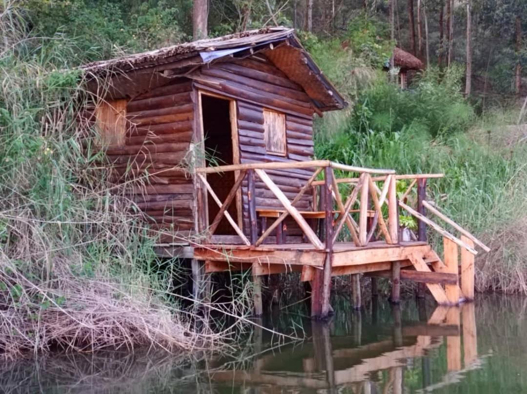 Om Hostel Bunyonyi Kabale Екстериор снимка